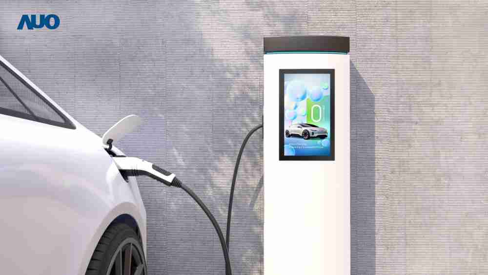 友達〝EVSE車用充電樁解決方案〞專為電動汽車充電樁設計，，，，具有高亮度、、、、克服戶外艱難環境的耐溫、、、、耐紫外線等特性，，並搭載散熱性及擴充性強的高效能工業電腦，，，可實現人機互動訴求，，如資訊顯示、、支付等應用